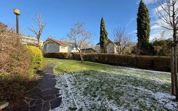 Appartement à vendre    4 pièces • 78,01 m2 Saint-Cloud