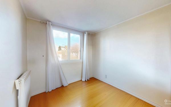 Appartement à vendre    4 pièces • 78,01 m2 Saint-Cloud