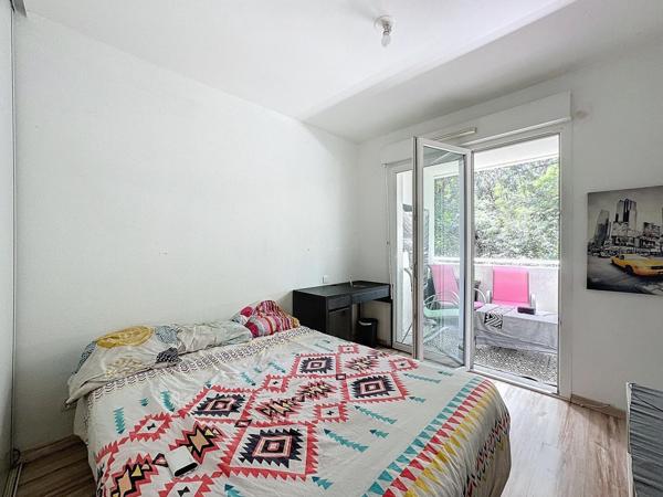 Appartement T2 avec balcon et une place de parking