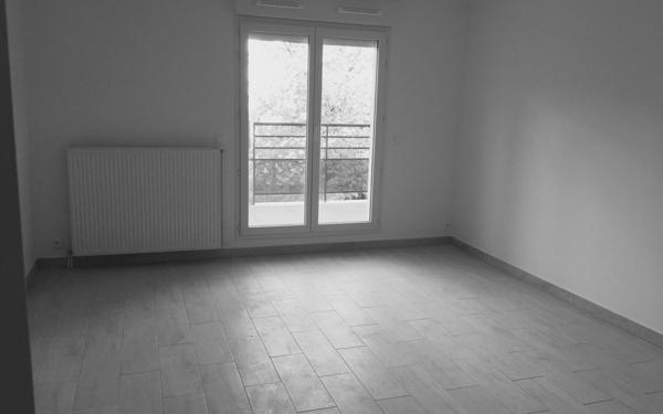 Appartement à vendre    1 pièce •  Tremblay-en-France