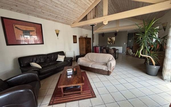 Maison à vendre    5 pièces •  Soues