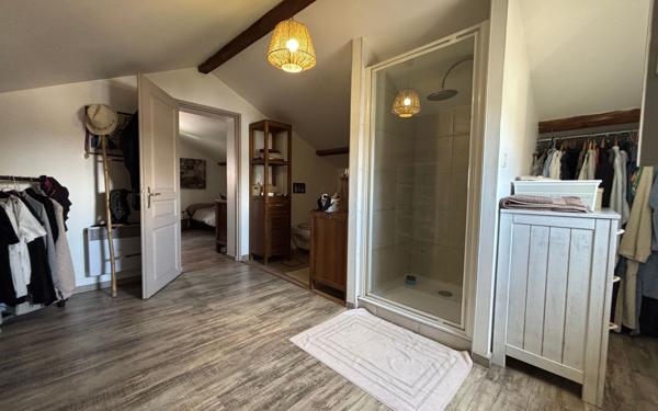 Maison à vendre    5 pièces •  Soues