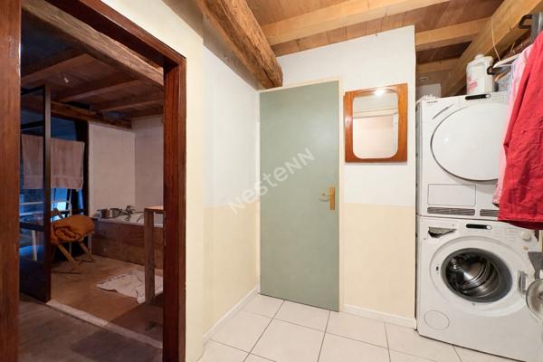 Charmante maison de ville en plein coeur de Saint Amour et son atelier conséquent