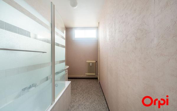 Appartement à vendre    2 pièces • 47,94 m2 Mâcon