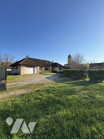 Maison plain-pied 3 chambres, un garage, 16 ares de terrain + combles aménageables