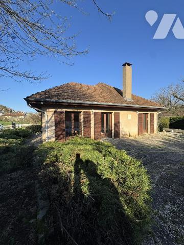 Maison plain-pied 3 chambres, un garage, 16 ares de terrain + combles aménageables