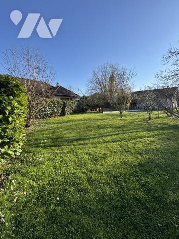 Maison plain-pied 3 chambres, un garage, 16 ares de terrain + combles aménageables