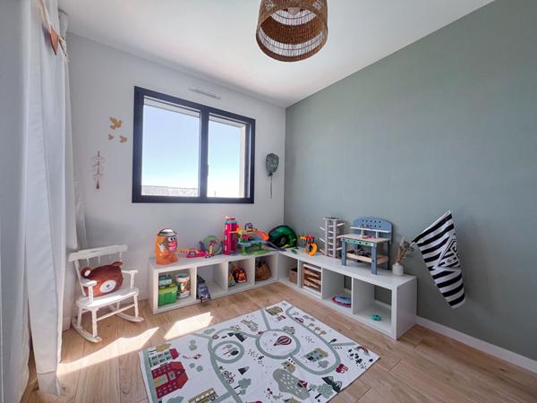 Maison - 114 m² à Cantenay Epinard - 5 pièces - 4 chambres - garage