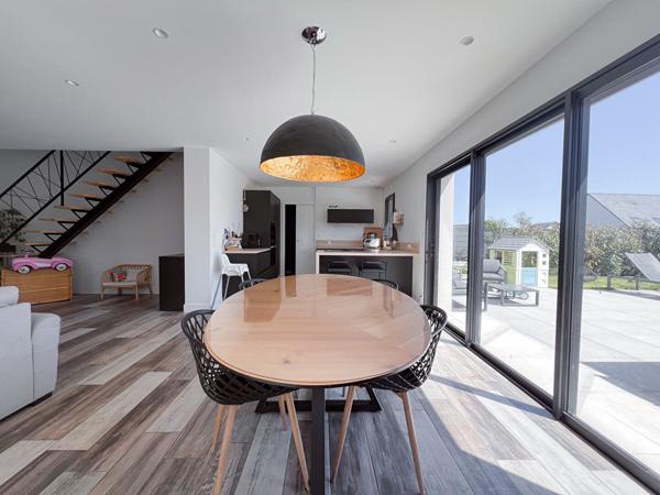 Maison - 114 m² à Cantenay Epinard - 5 pièces - 4 chambres - garage