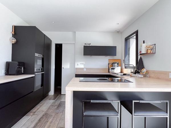 Maison - 114 m² à Cantenay Epinard - 5 pièces - 4 chambres - garage