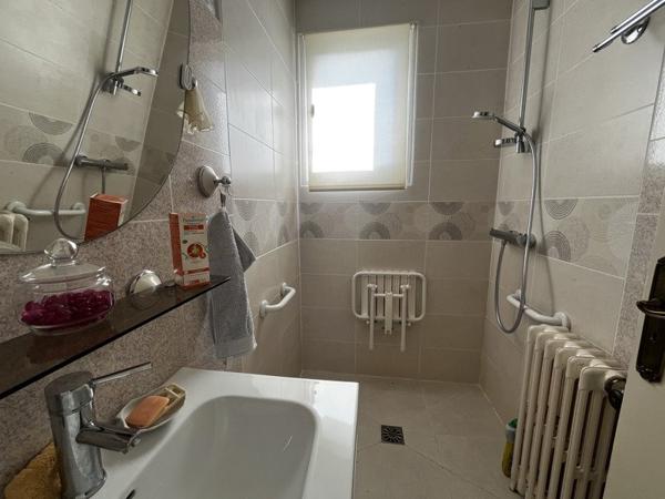 Maison à vendre |  Saint-Pantaléon-de-Larche |  5 pièces | 115 m²