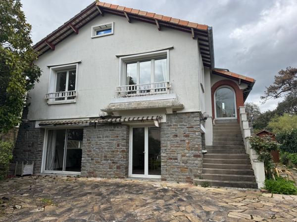 Maison 6 pièce(s) 5 chambre(s) 140 m²