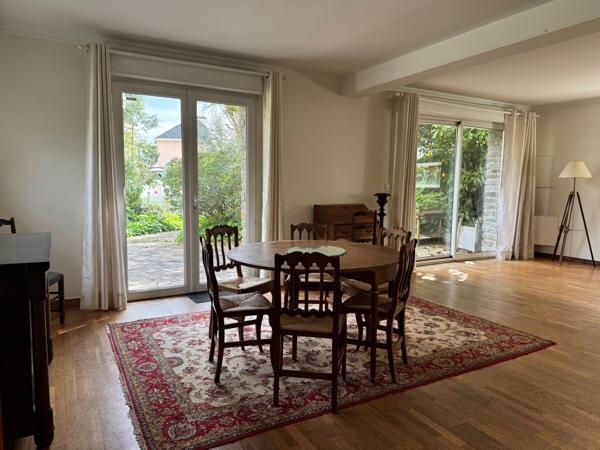 Maison 6 pièce(s) 5 chambre(s) 140 m²
