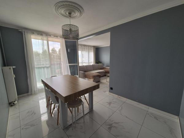 Appartement à VILLARS, 42390 - 4 pièces 80m²