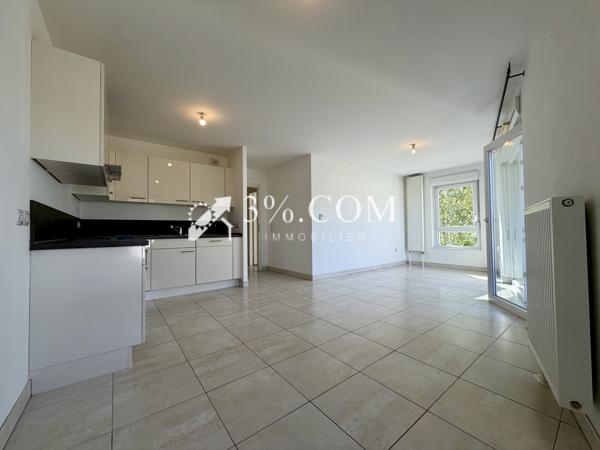 Appartement
                                                                                                                                                                                                                                                                                                                        3 pièce(s)                                                                                                                                                                                                          2 chambre(s)                                                                                                                                                                                                          61.5  m²