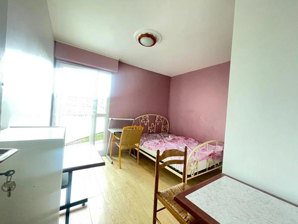 Location                                                      Appartement
                        
                     5 pièces                      91 m2                     à Pessac