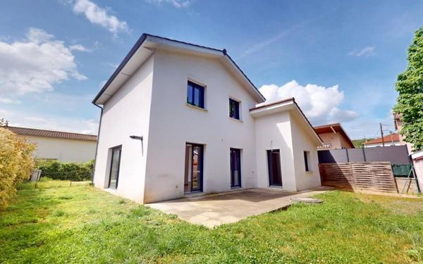 Maison à vendre    5 pièces • 109,40 m2 Trévoux