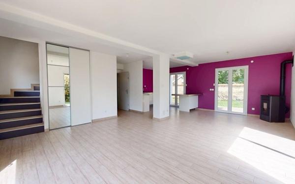 Maison à vendre    5 pièces • 109,40 m2 Trévoux