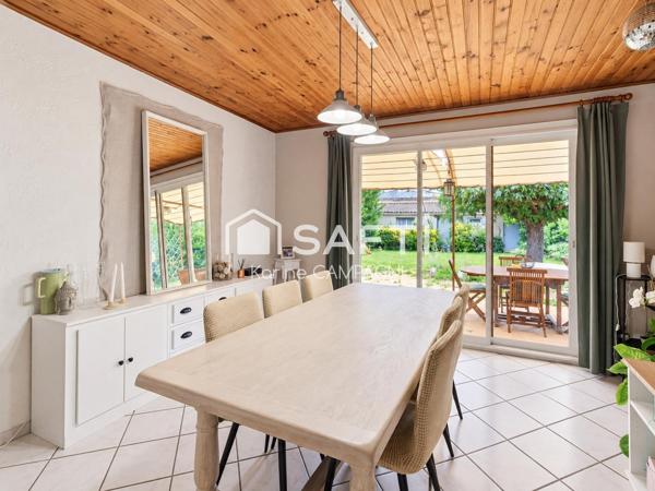 Maison avec jardin, terrasse couverte et annexes