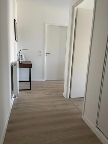 CLICHY 92 quartier des Bateliers, location meublée d'un appartement 2 pièces avec terrasse