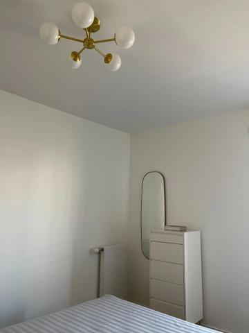 CLICHY 92 quartier des Bateliers, location meublée d'un appartement 2 pièces avec terrasse
