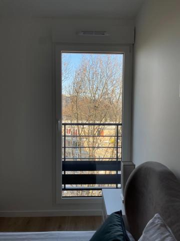 CLICHY 92 quartier des Bateliers, location meublée d'un appartement 2 pièces avec terrasse