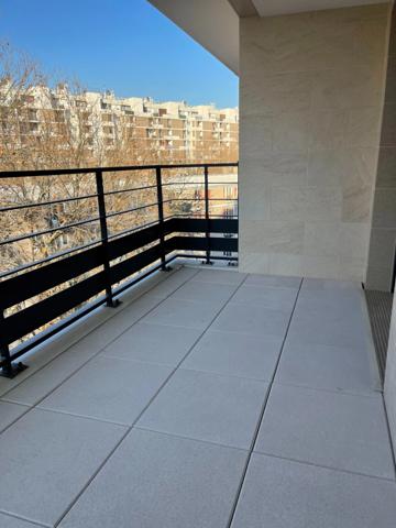 CLICHY 92 quartier des Bateliers, location meublée d'un appartement 2 pièces avec terrasse