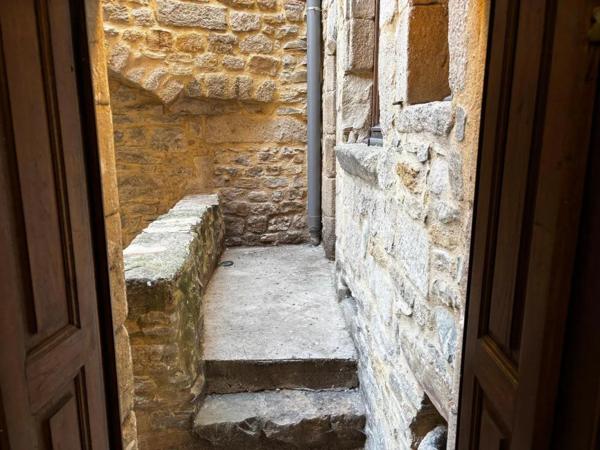 Appartement à louer aux Vans (07140)
