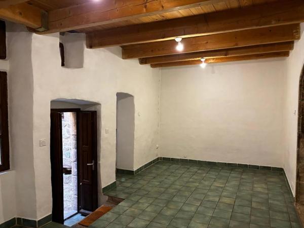 Appartement à louer aux Vans (07140)