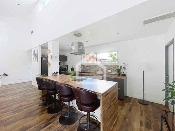 Maison 4 pièce(s) 3 chambre(s) 128 m²