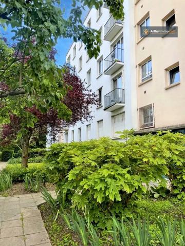 Vente                                                      Appartement
                        
                     4 pièces                      65 m2                     à Rueil-Malmaison