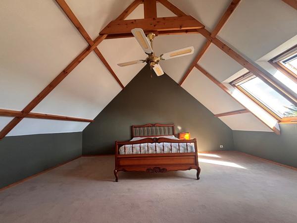Quimper Kerfeunteun. Vaste Maison D’Architecte de 175 m² avec 5 Chambres & Jardin Clos.