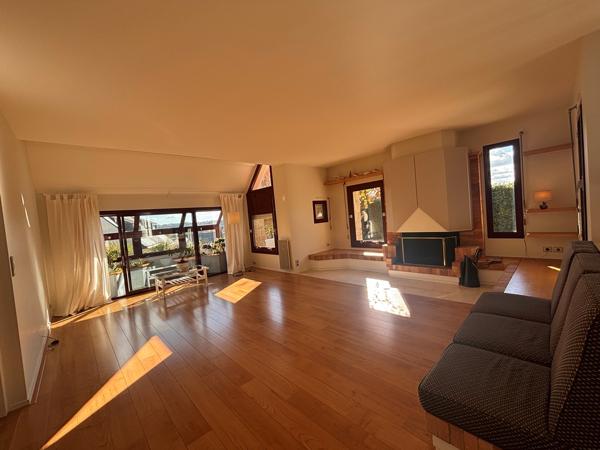 Quimper Kerfeunteun. Vaste Maison D’Architecte de 175 m² avec 5 Chambres & Jardin Clos.
