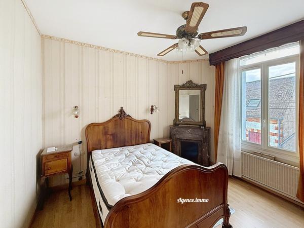 À vendre - Maison individuelle, 4 pièces située à Tours (37000)