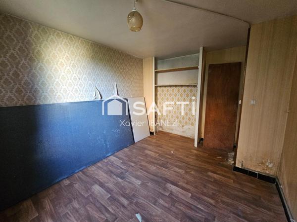 Immeuble de 213m² à Saint-Chély-d'Apcher (48200)