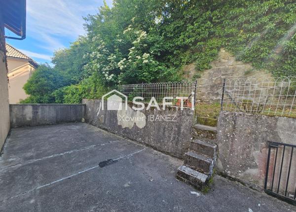 Immeuble de 213m² à Saint-Chély-d'Apcher (48200)