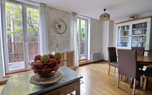 Appartement à vendre    3 pièces • 65 m2 Romainville