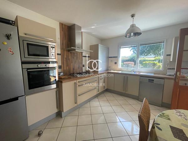 SAINT AVE Maison 7 pièces 147 m²