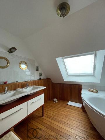 SAINT AVE Maison 7 pièces 147 m²