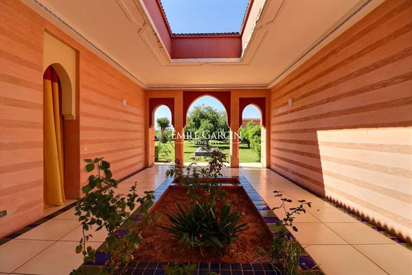 À vendre maison à 30 minutes du centre-ville de Marrakech