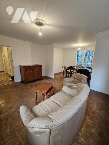 NANTES, appartement de type 3 de 82m² avec parking et cave