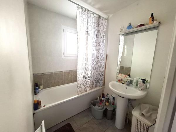 AU COEUR DU CENTRE VILLE T3 VENDU LOUE !!!