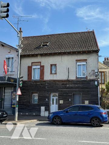 Immeuble à vendre à Troyes (10000) ? Aube (10)

À vendre, immeuble d'une surface habitable to...