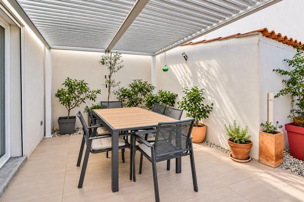 MARIGNANE - MAISON DE 101M² AVEC T2 INDÉPENDANT DE 35M2 LOUÉ, JARDIN, CUISINE D'ÉTÉ ET GARAGE !