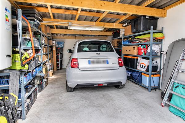 MARIGNANE - MAISON DE 101M² AVEC T2 INDÉPENDANT DE 35M2 LOUÉ, JARDIN, CUISINE D'ÉTÉ ET GARAGE !