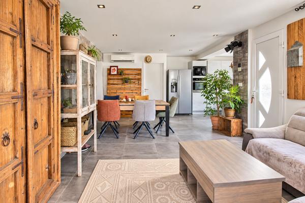 MARIGNANE - MAISON DE 101M² AVEC T2 INDÉPENDANT DE 35M2 LOUÉ, JARDIN, CUISINE D'ÉTÉ ET GARAGE !