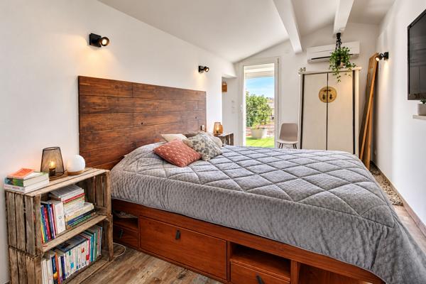 MARIGNANE - MAISON DE 101M² AVEC T2 INDÉPENDANT DE 35M2 LOUÉ, JARDIN, CUISINE D'ÉTÉ ET GARAGE !