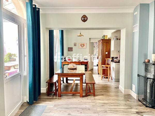 Maison 7 pièces - 220 m²