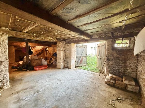 Gasconne en Pierre avec Grande cours et garage