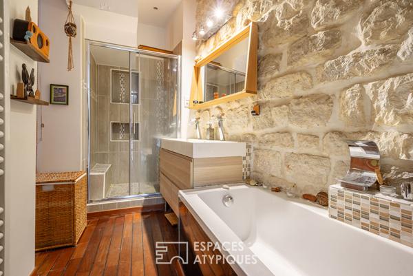 Ancienne boutique sur cour transformée en maison de ville